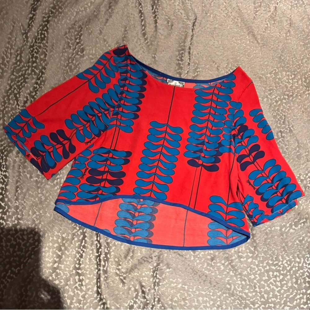 Manuheali'i Coral and Teal Patterned Top - Picture 2 of 3